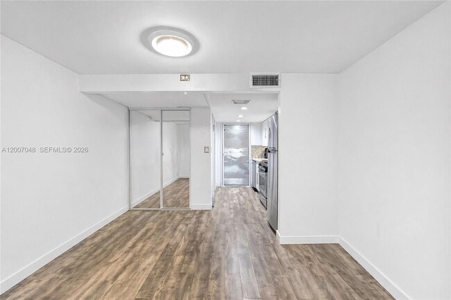 Building Photo - 4121 NW 26th St Unit T16