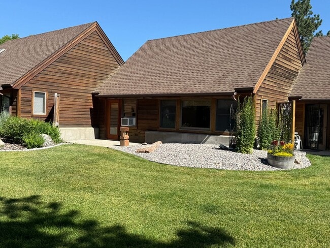Beautiful 2 bed, 2 bath with office in qui... - Beautiful 2 bed, 2 bath with office in qui... House