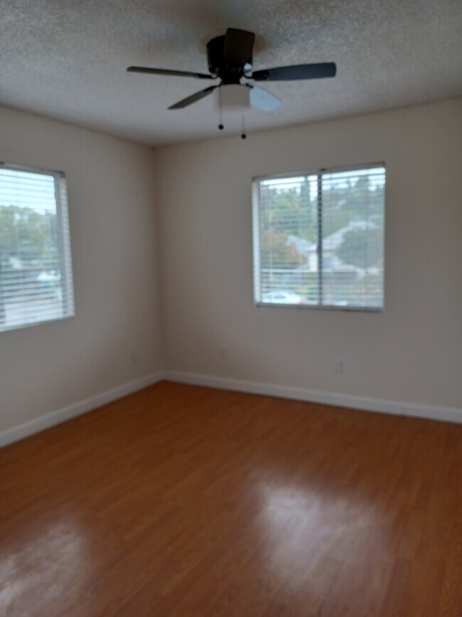 5918 York Blvd Unit 3