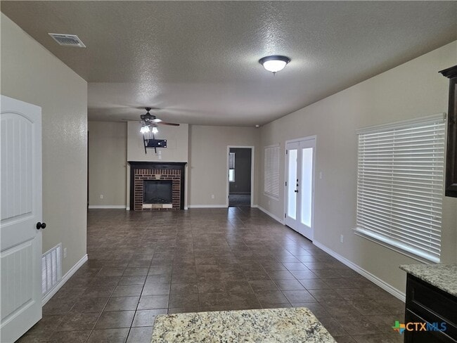 Photo - 1713 Risen Star Ln