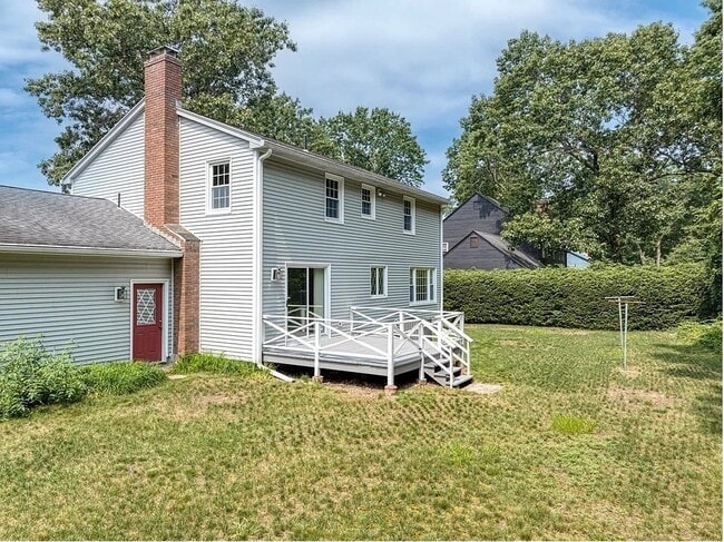 Photo - 867 Shaker Rd