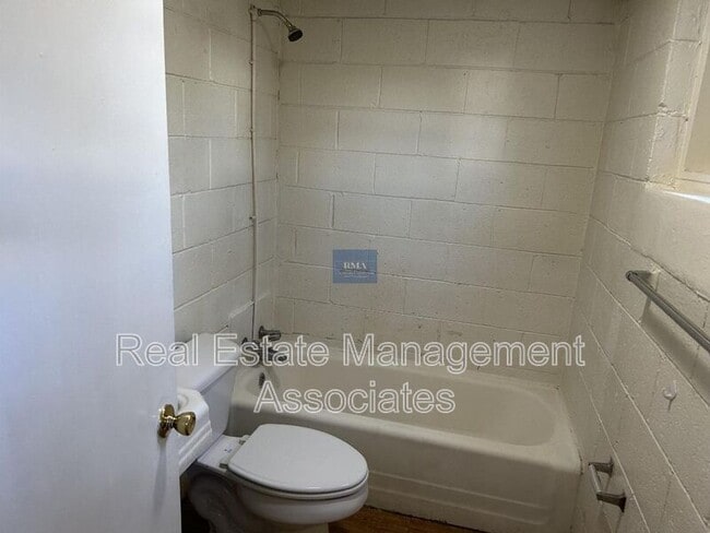 Photo - 915 Cleveland St