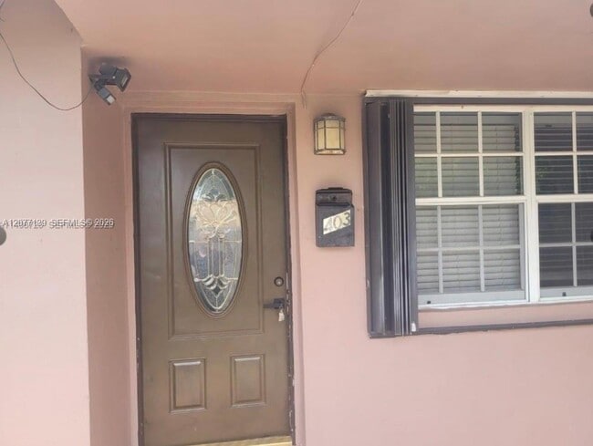 Photo - 401 SW 4th Terrace Unit 403