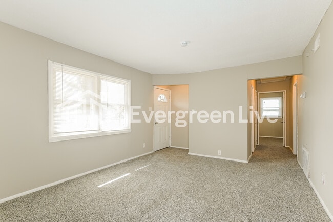 Photo - 13 St Benedict Ct