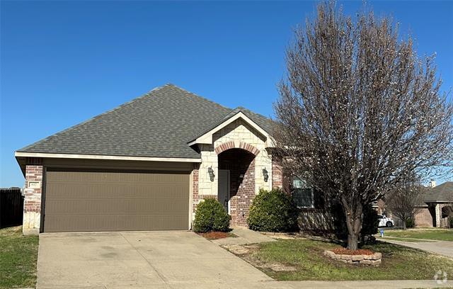 Building Photo - 817 Lark Dr Rental