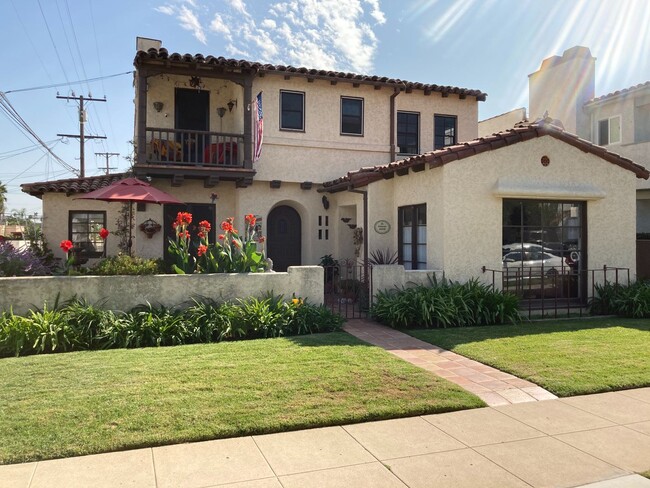 SPANISH STYLE GEM IN BELMONT HEIGHTS - SPANISH STYLE GEM IN BELMONT HEIGHTS House