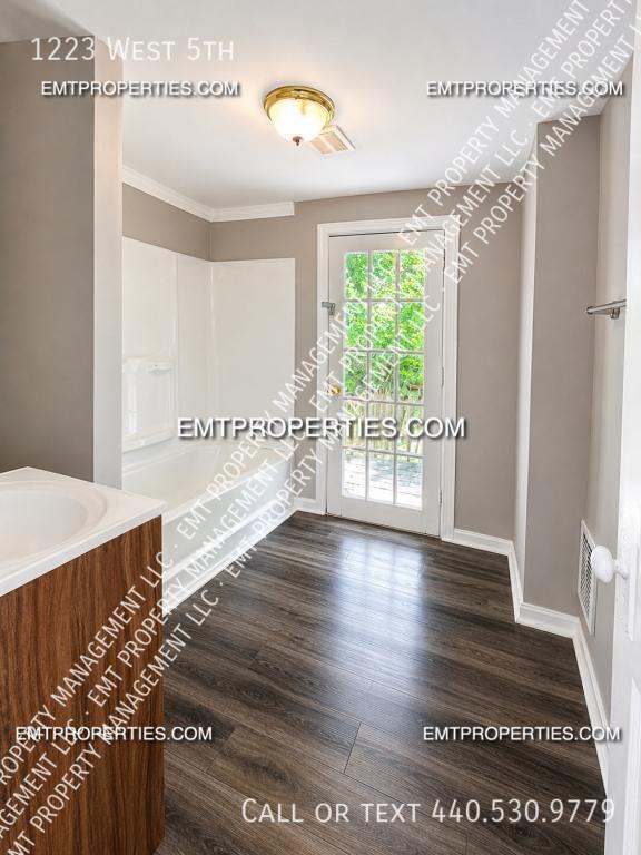 Photo - 1223 West 5th-