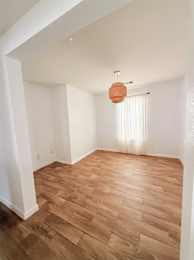 Photo - 2918 Beacon Grove St