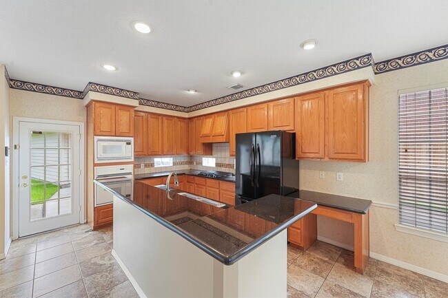 Photo - 22910 Fairleaf Cir