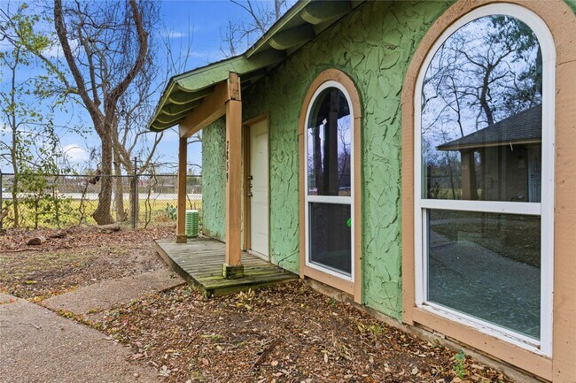 Photo - 7859 Cook Rd