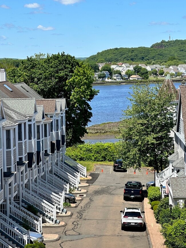 918 Quinnipiac Ave Condo Unit 7 Condo for Rent in New Haven, CT