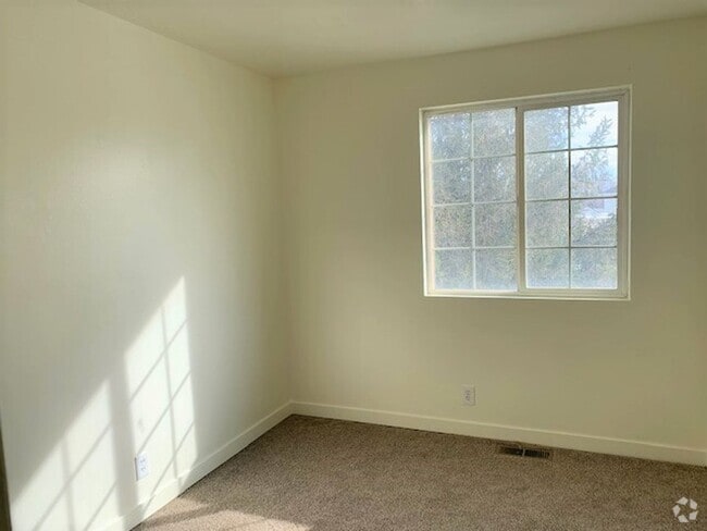 Building Photo - 3509 Forest Ct Rental