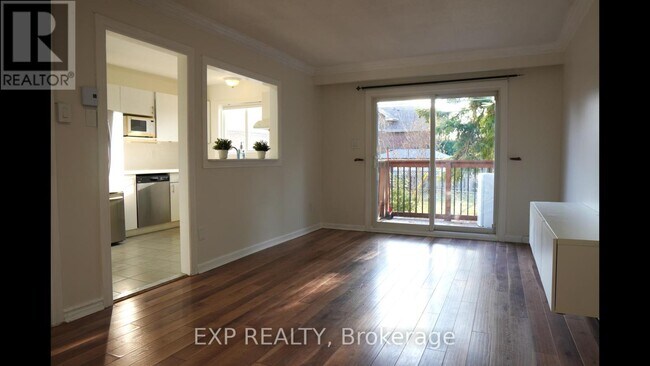 Photo - 2 White Abbey Park