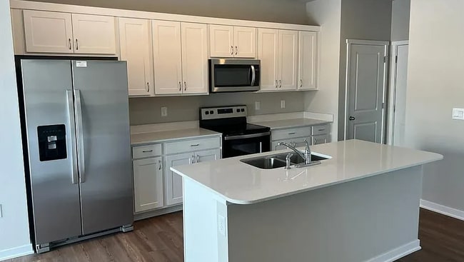 Photo - 330 Ember Dr