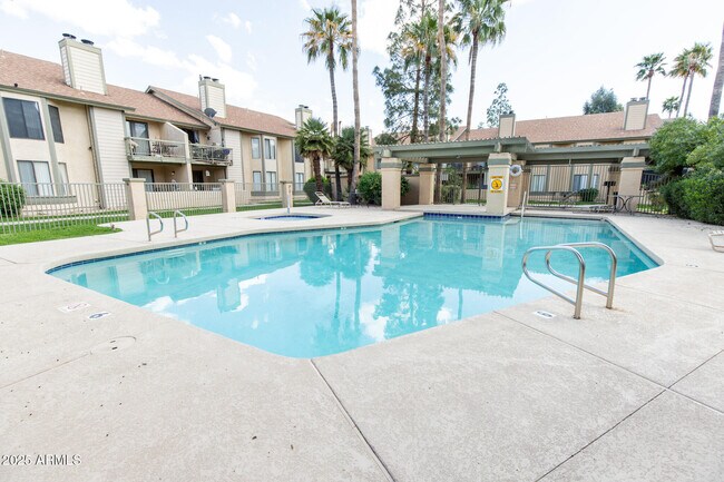 Photo - 5236 W Peoria Ave Unit 221