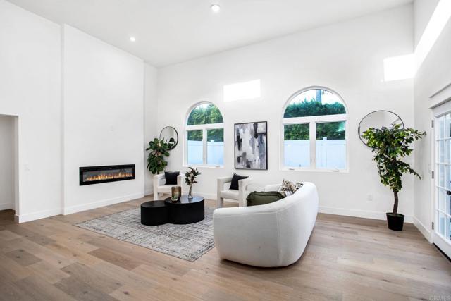 Photo - 1513 California St