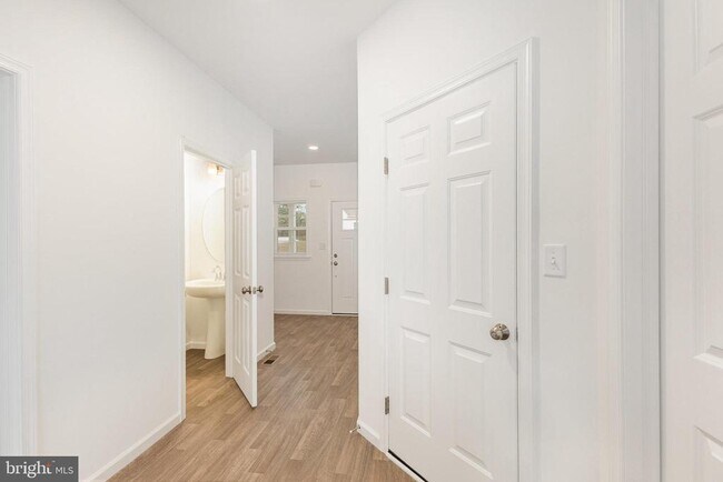 Photo - 7880 Briarwood Dr