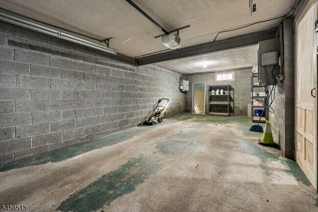 383 Closter Dock Rd