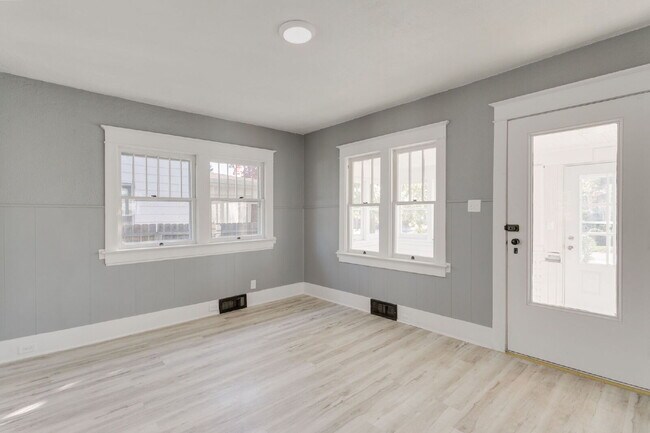 Photo - Renovated 4 bedroom/1bath available 11/2025.