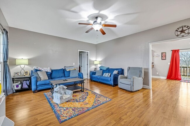 Photo - 6015 Hwy 76 E