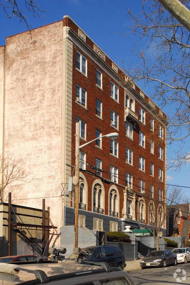 Photo - Aspen Temple Apartments