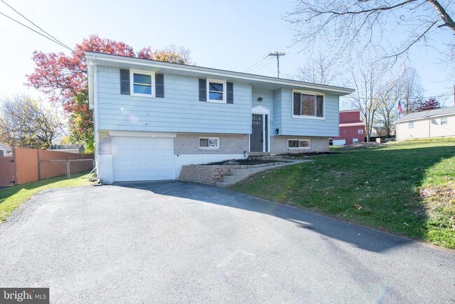 Photo - 710 W Callowhill St House
