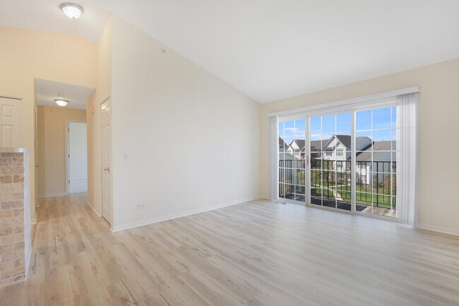 Photo - 670 Mill Cir Unit 305