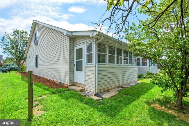 3437 Dawn Dr