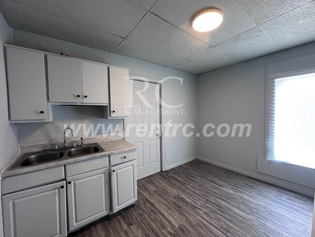 Photo - 512 Griffin-