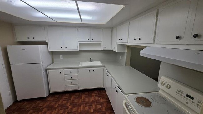 Photo - 16800 NE 15th Ave Unit 310