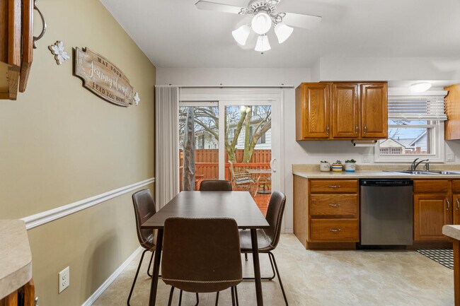 Photo - 2406 Southwood Dr