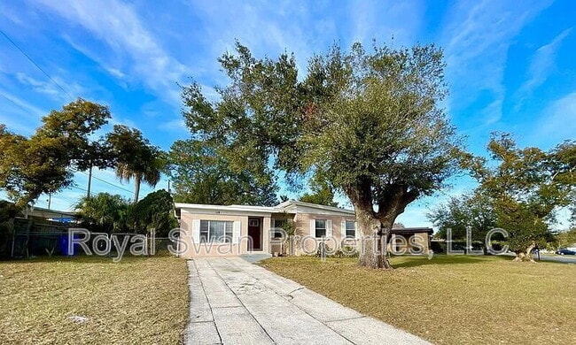 Building Photo - 114 Azalea St