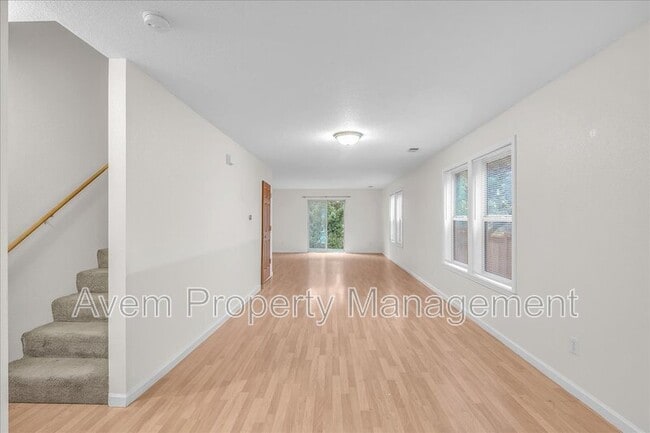 Photo - 55 NE Cook St