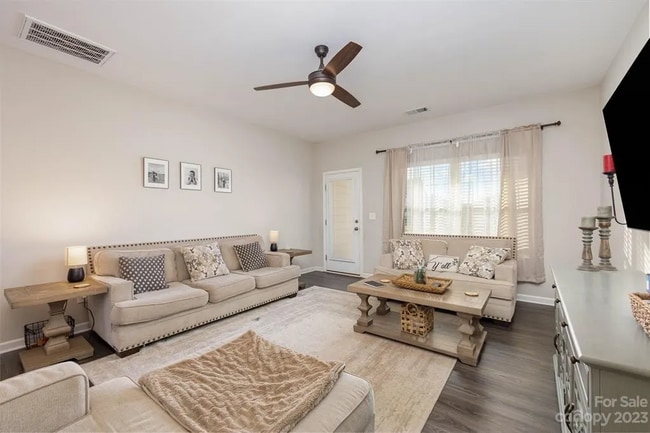 Photo - 549 Kiser Ln