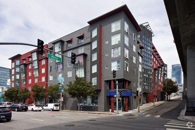 Building from 3rd & Perry - Yerba Buena Commons Rental