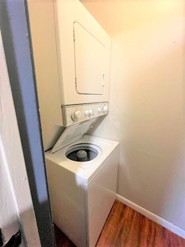 Photo - Unique Opportunity - Furnished Apartment w...