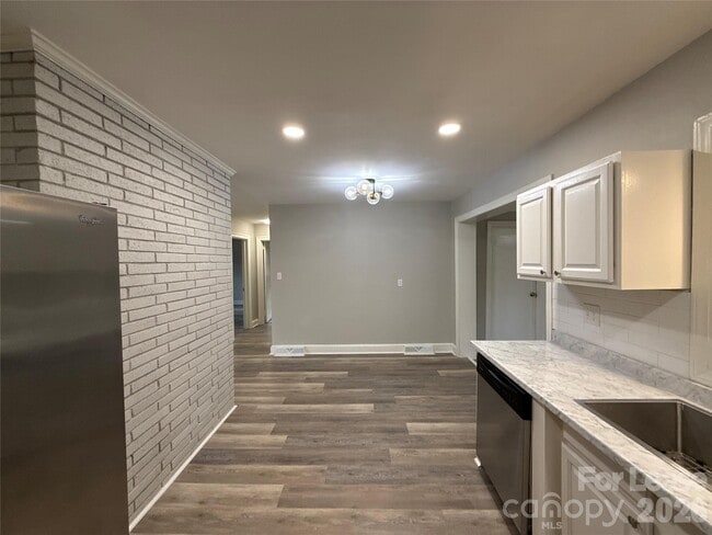 Photo - 2745 Dogwood Ave