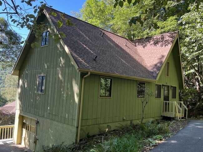 Photo - 420 Cliffside Ln