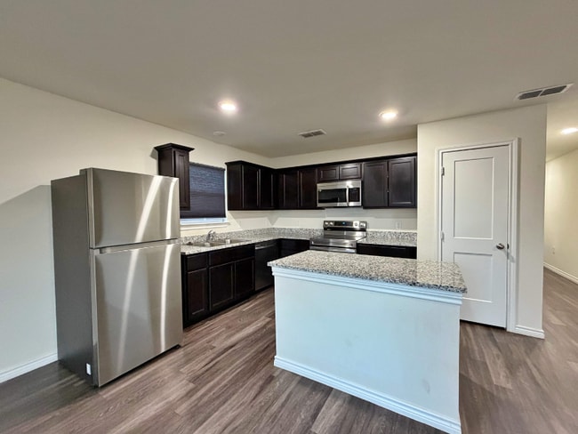 Photo - 7026 Phoenix Dr