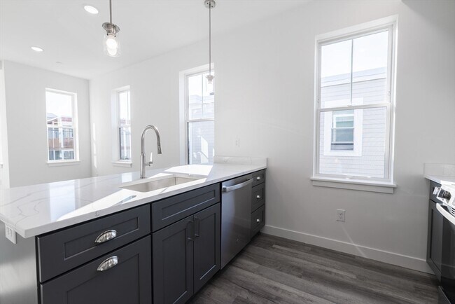 67 Harvest St Unit 3