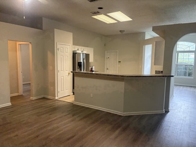 Photo - 7242 Longhorn Cir S