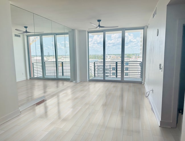 1208 E Kennedy Blvd Unit 918