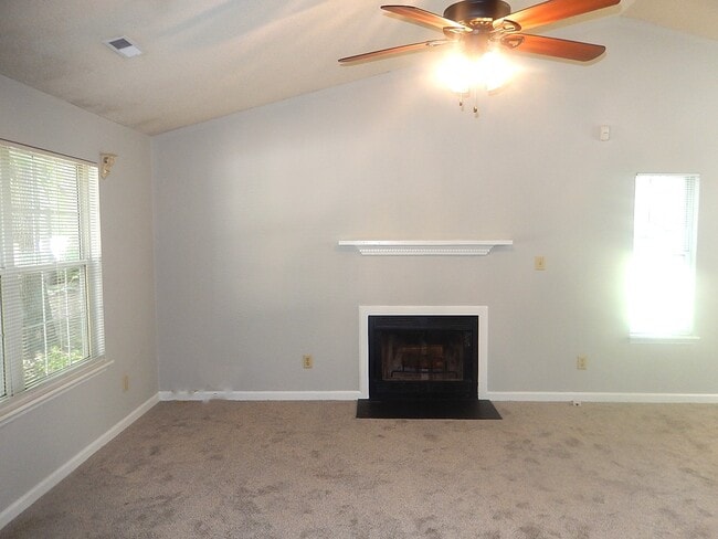 Photo - 2609 Lynn Rd