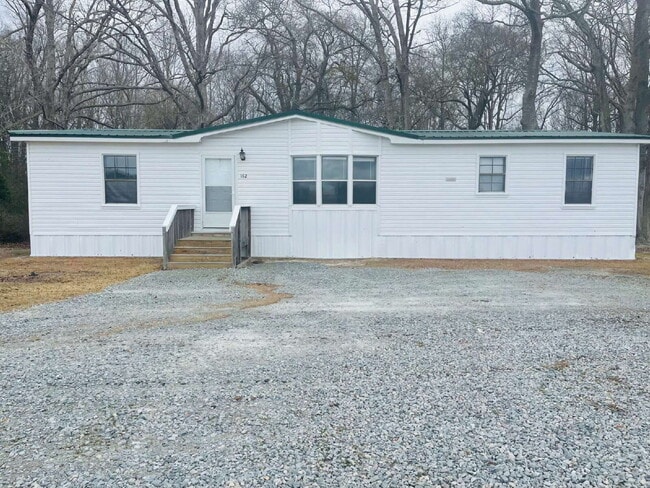 Building Photo - 3 BR, 2 BA doublewide in Pikeville school district