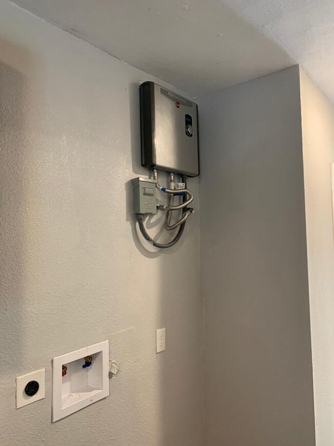 Photo - 211 E Sterling Ave Unit 4