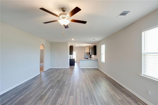 Photo - 520 Republic Dr