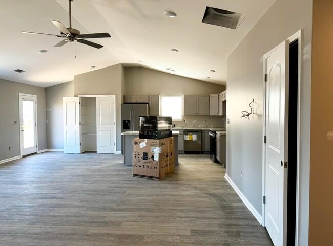 Photo - 207 Jared Parker Wy