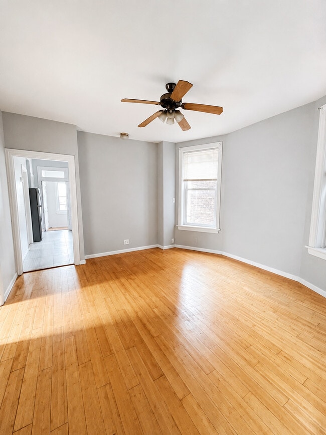 Photo - 4112 W Wellington Ave Unidad 1R