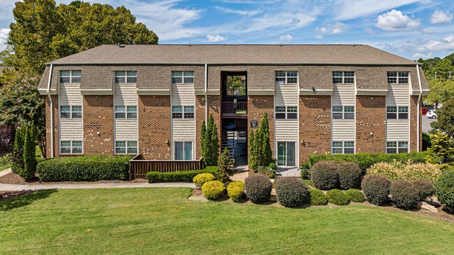 Photo - Collins Crossing Apartments