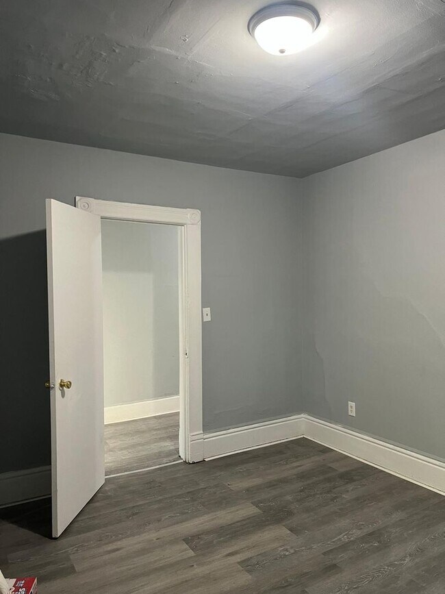 Photo - 1320 Maple St Unit Upper